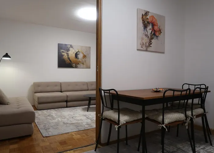 Sarajevoscape In The Heart Of アパート サラエヴォ