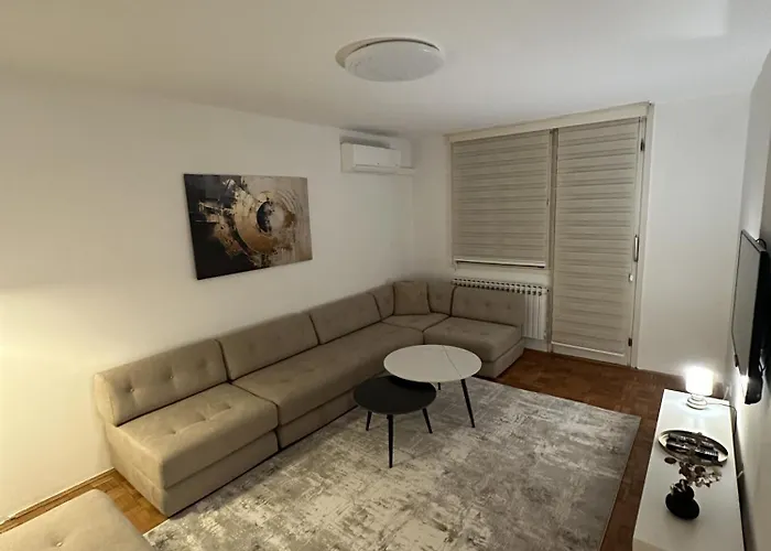 Sarajevoscape In The Heart Of アパート *